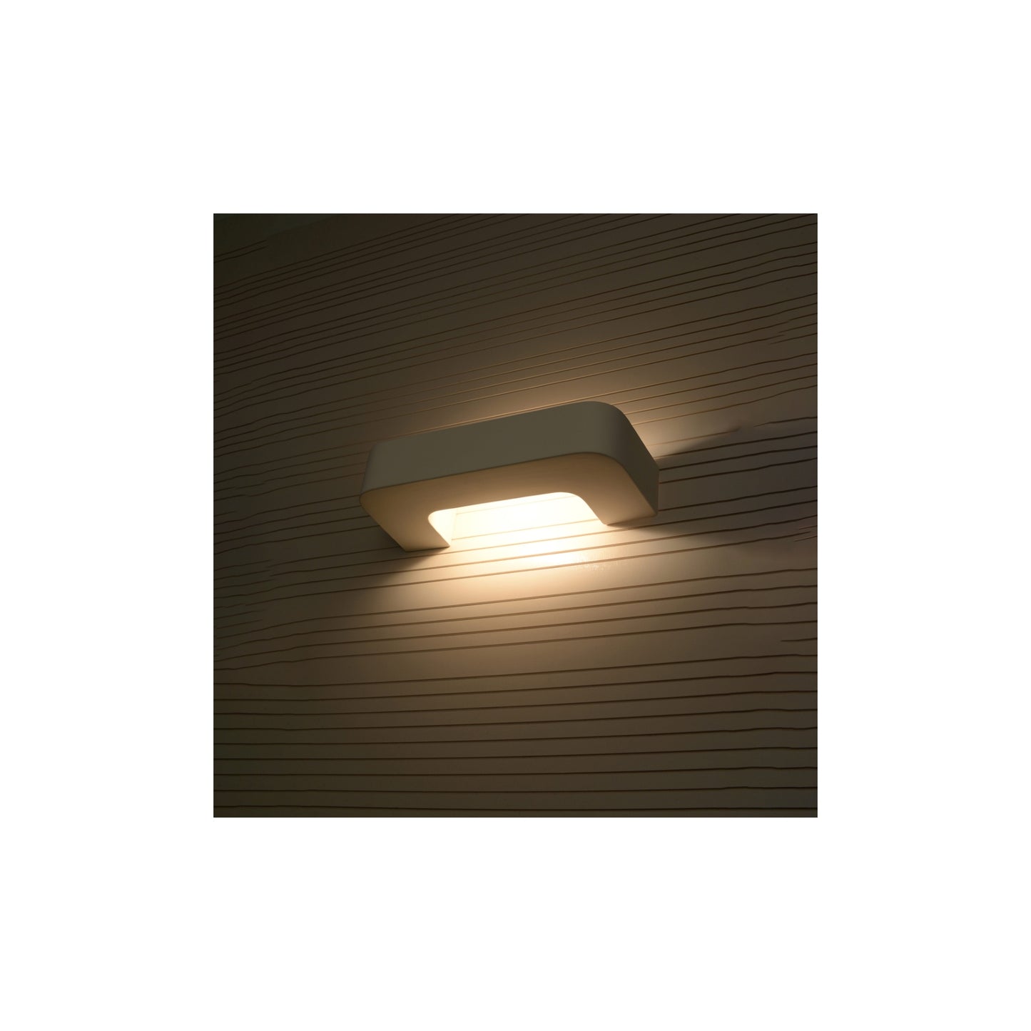 Magnet Ceramic Wall Light in White