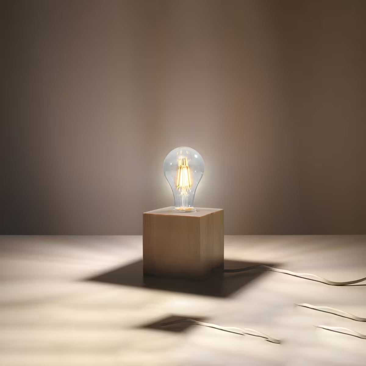 Ariz Table Lamp