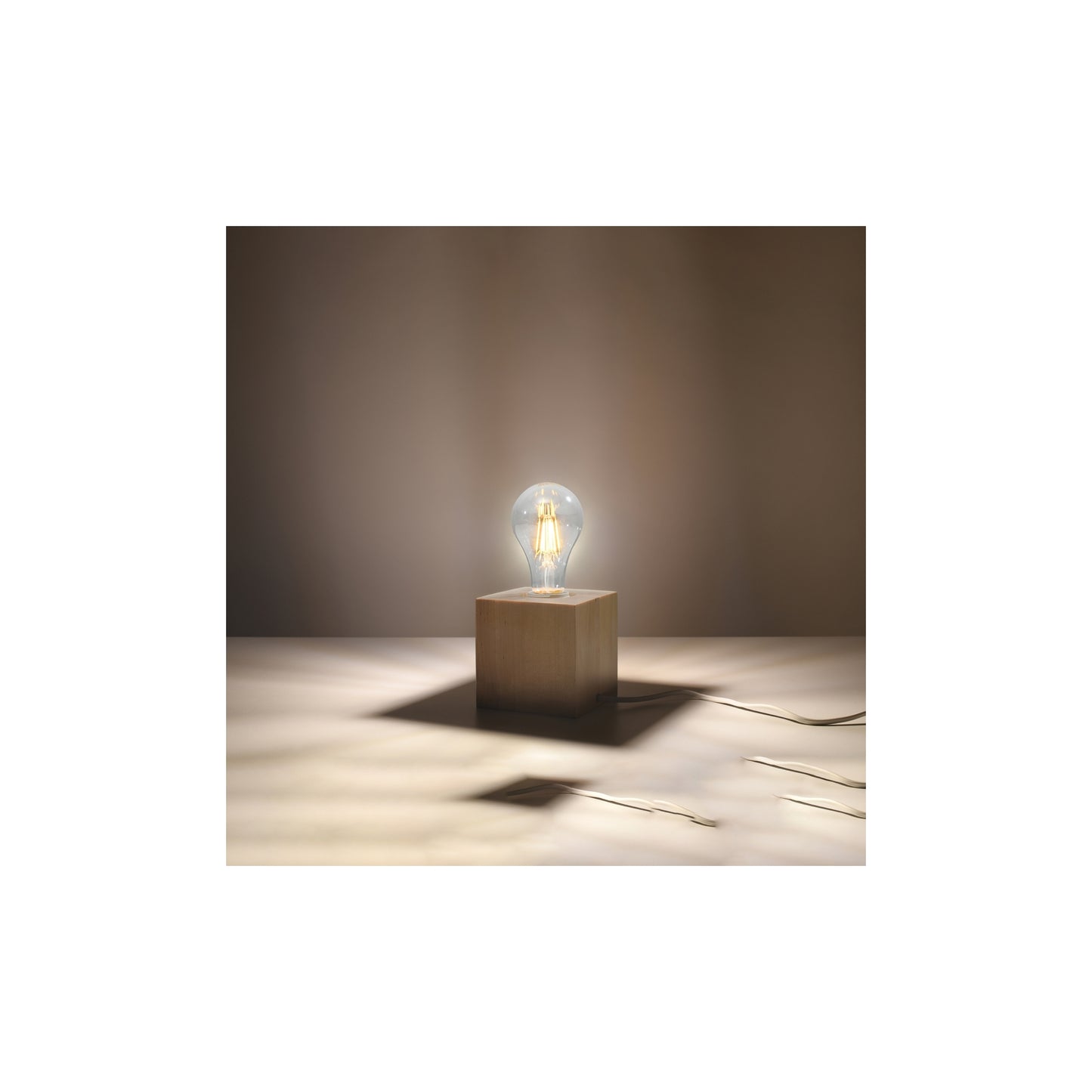 Ariz Table Lamp