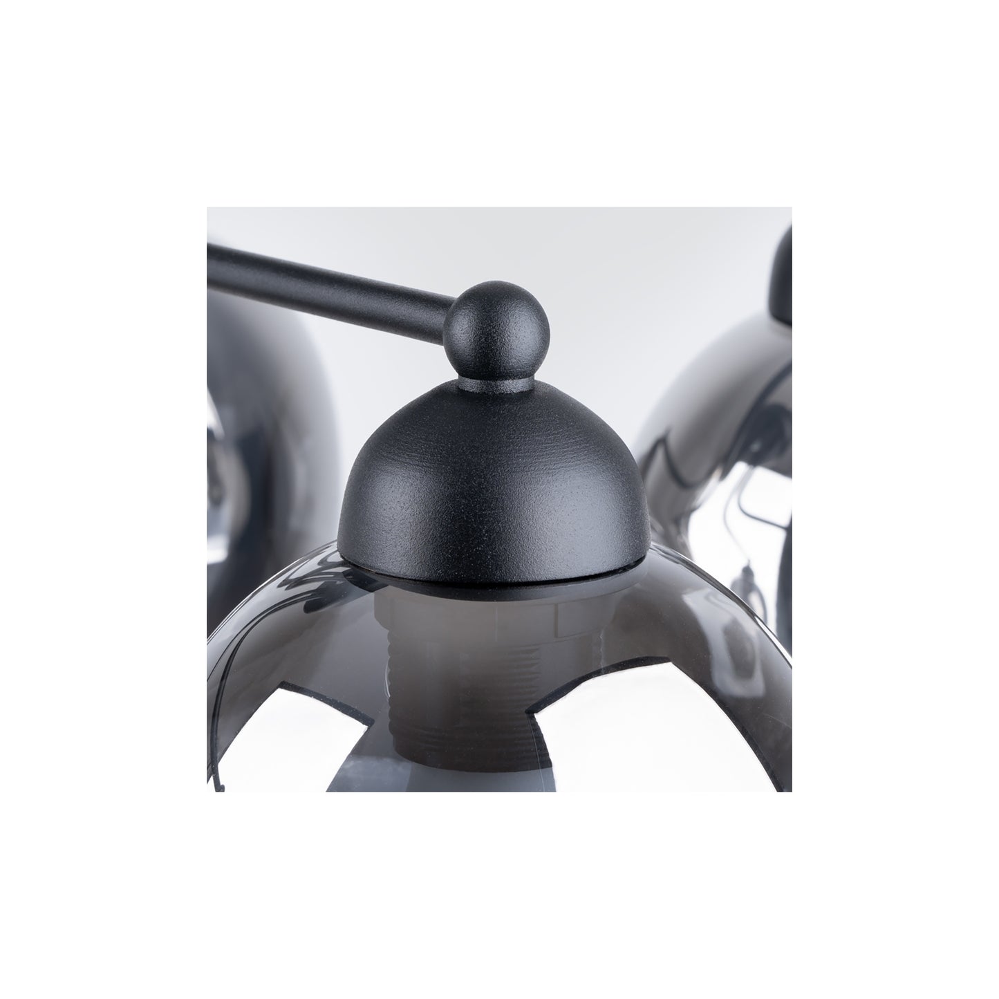 Fillan 5 Chandelier in Black