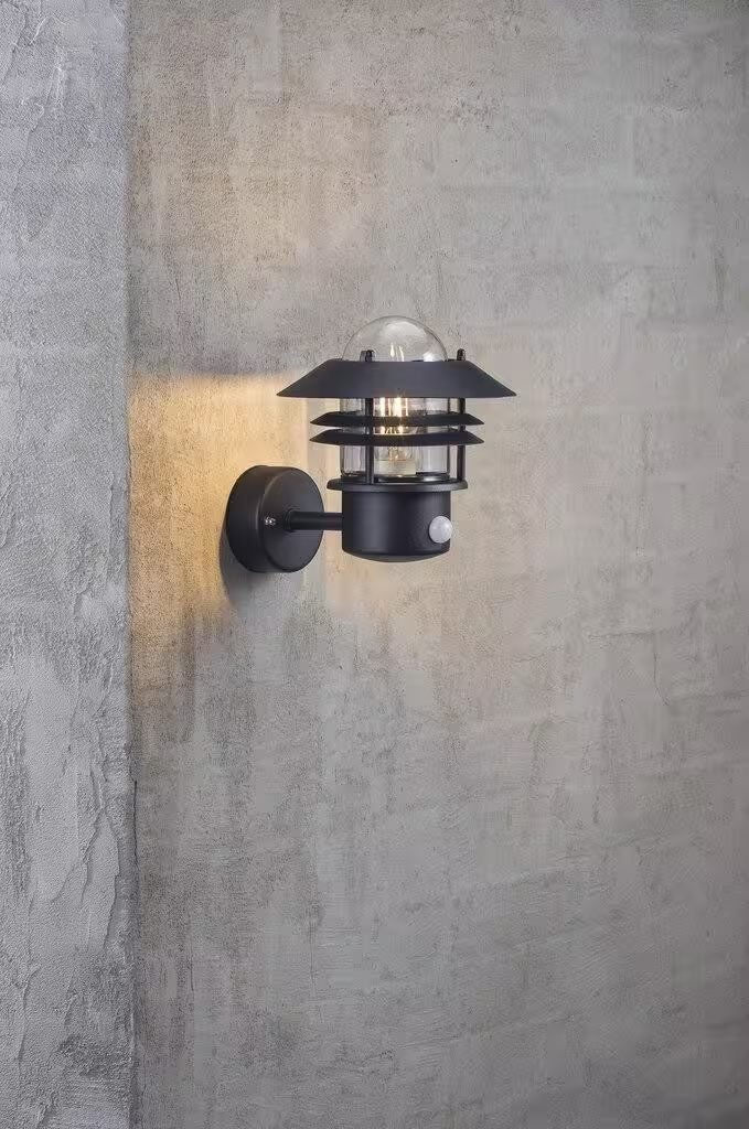 Blokhus Sensor Outdoor Upward Wall Light