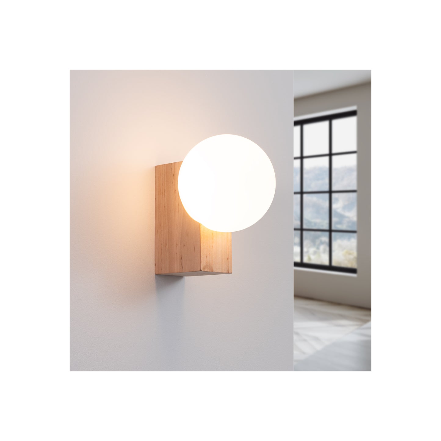 Bulbo Wall Light in Natural Wood