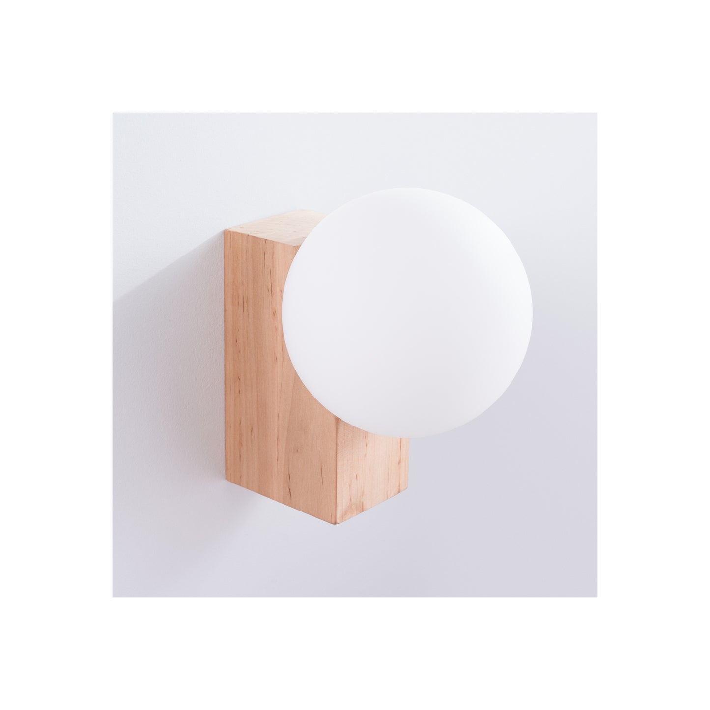Bulbo Wall Light in Natural Wood