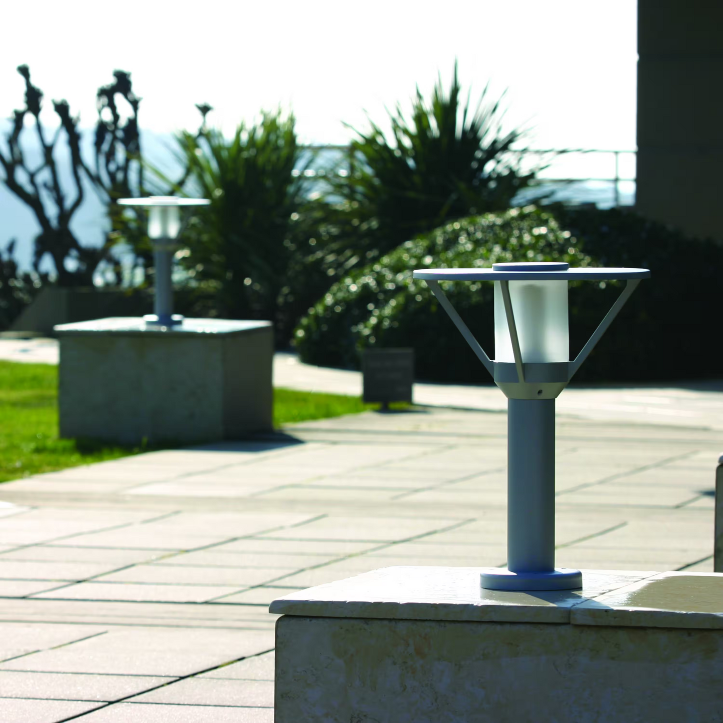 Bermude Frosted Glass Ground Light