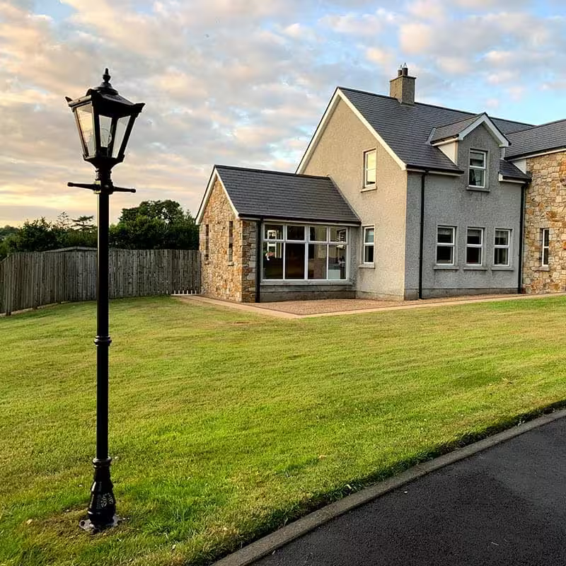 Victorian Traditional Cast Iron Lamp Post 2.6M