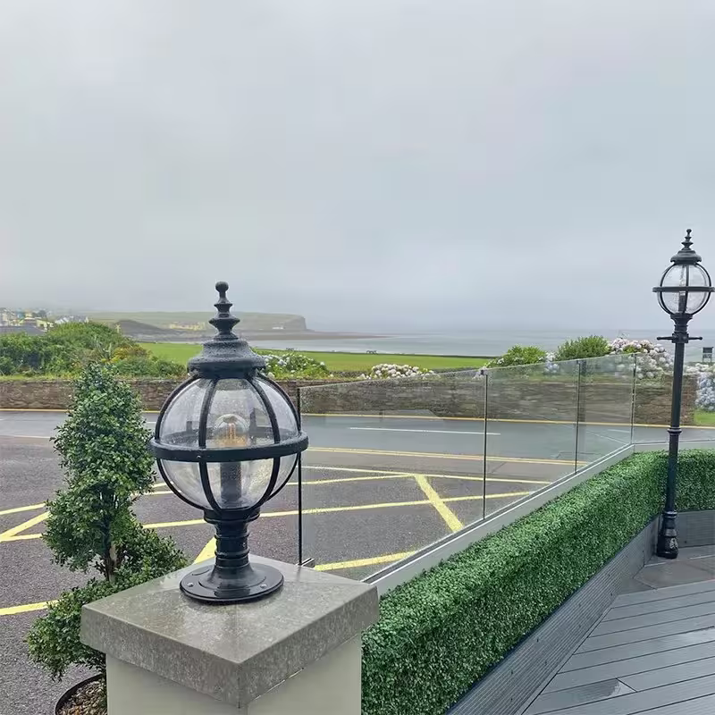 Victorian Globe Pier Light In Cast Iron For Flat Pier Caps 0.79M