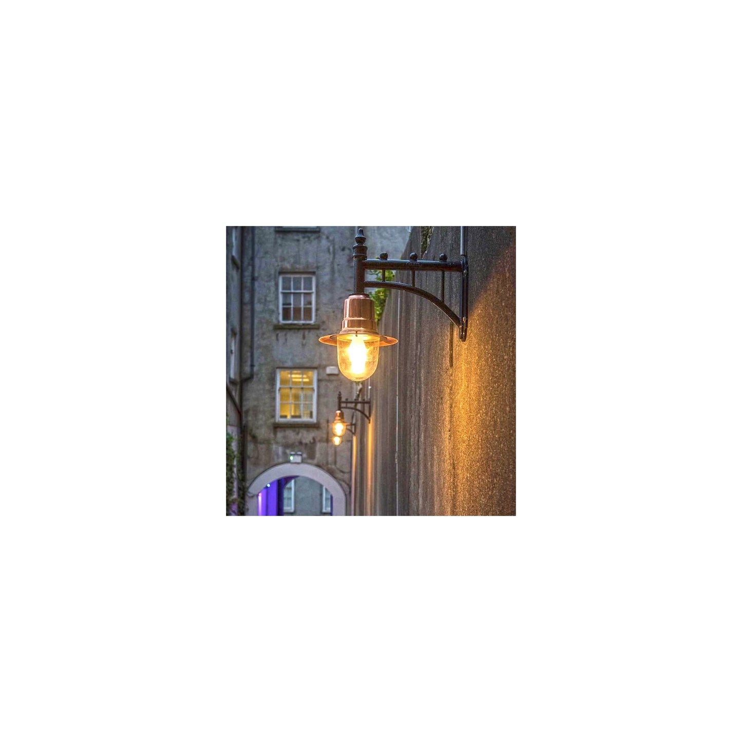Classic railway style wall light in cast iron and steel 0.62m