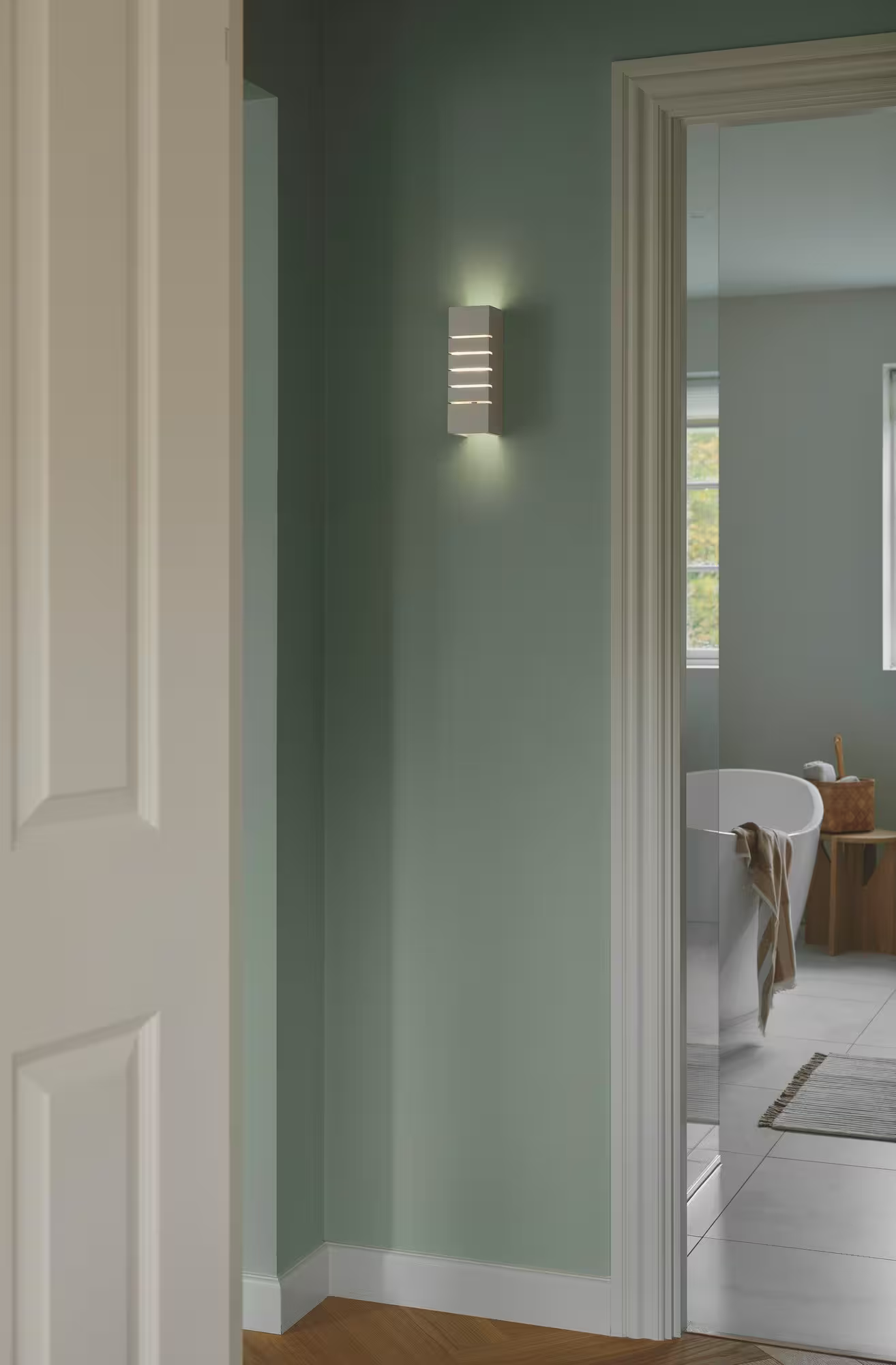 Lancio Square Wall Light