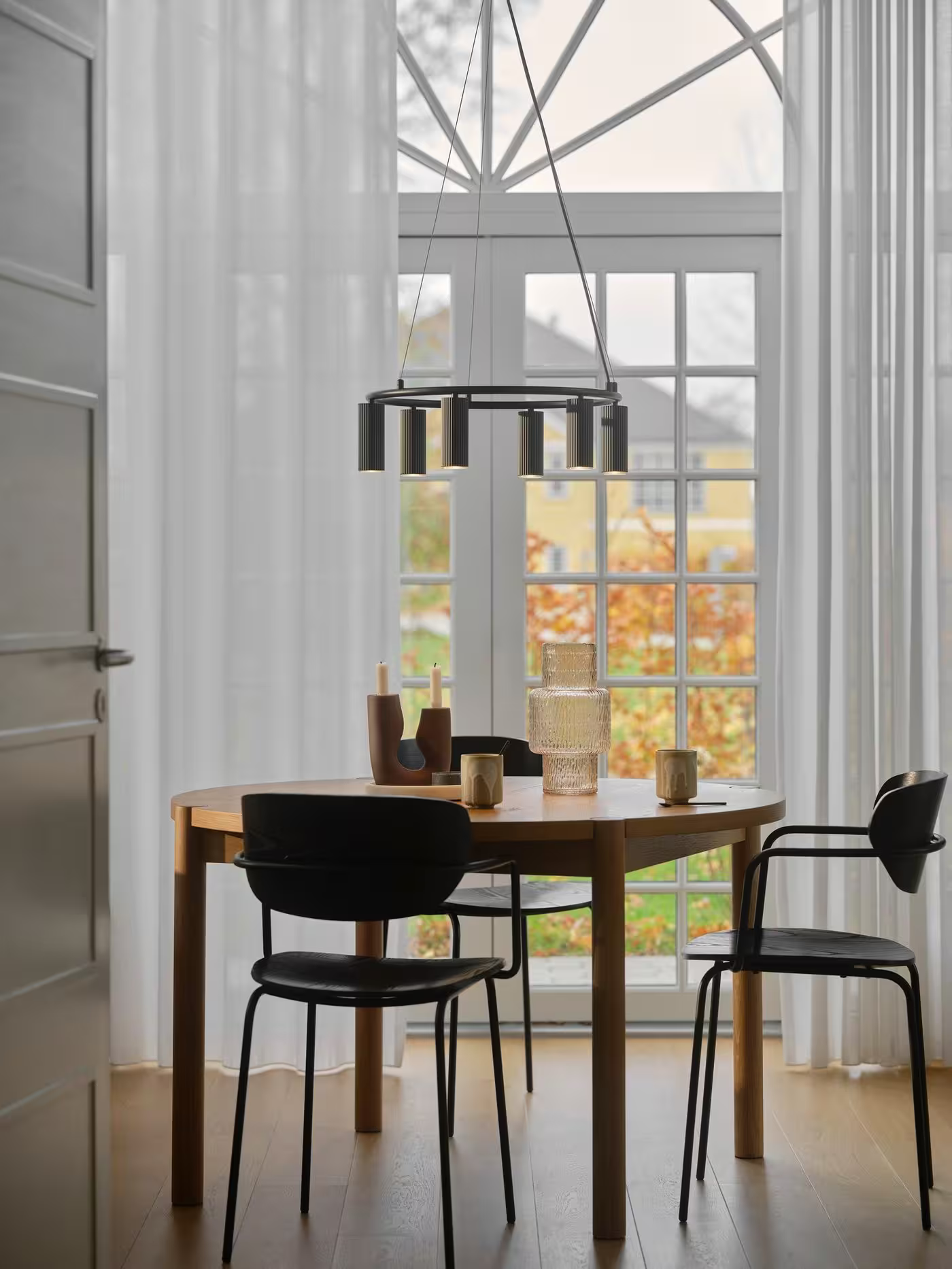 Vico Chandelier Pendant in Black