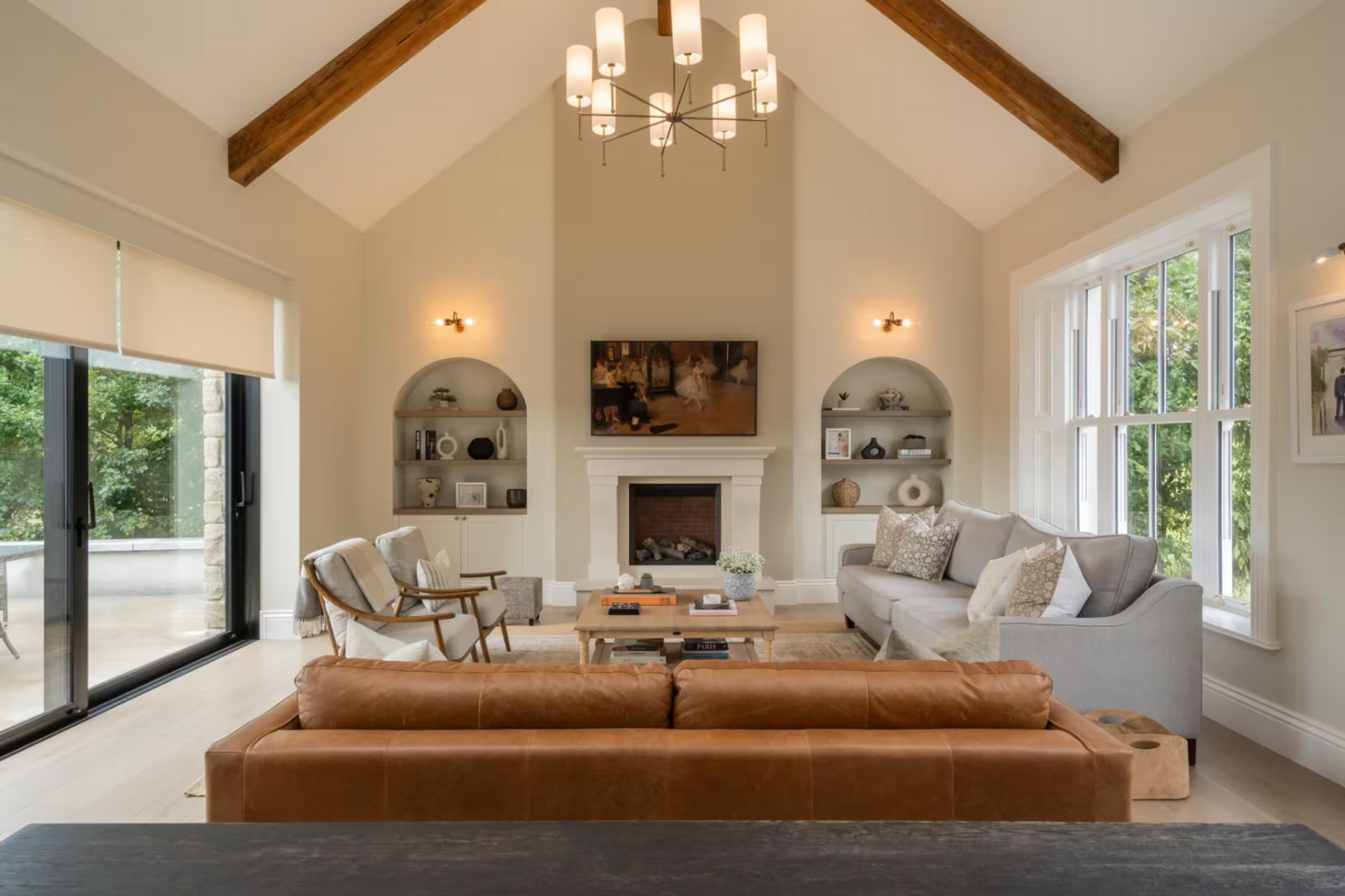 Arizona 8-Arm Modern Brass Chandelier