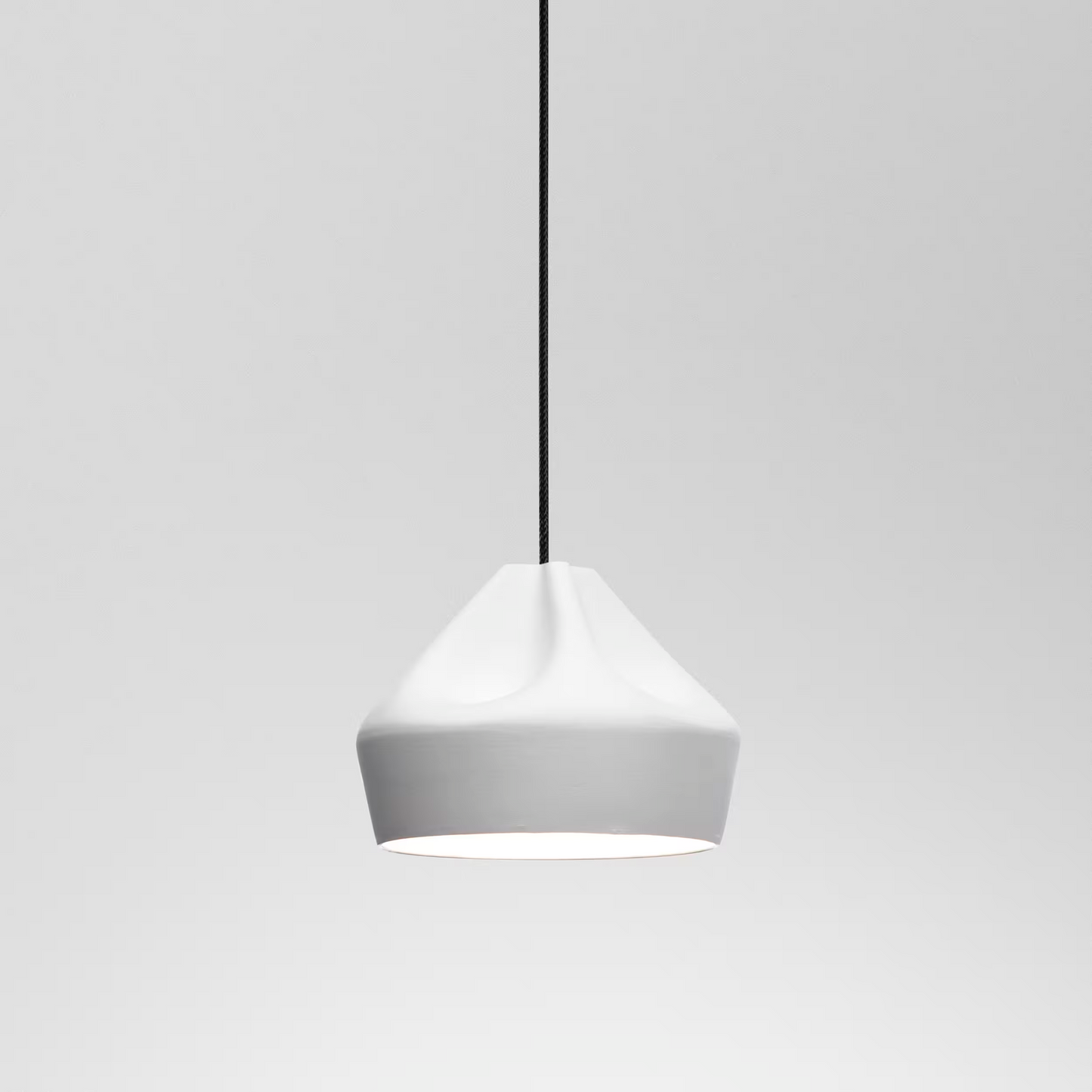 Pleat Box 24 Medium Pendant
