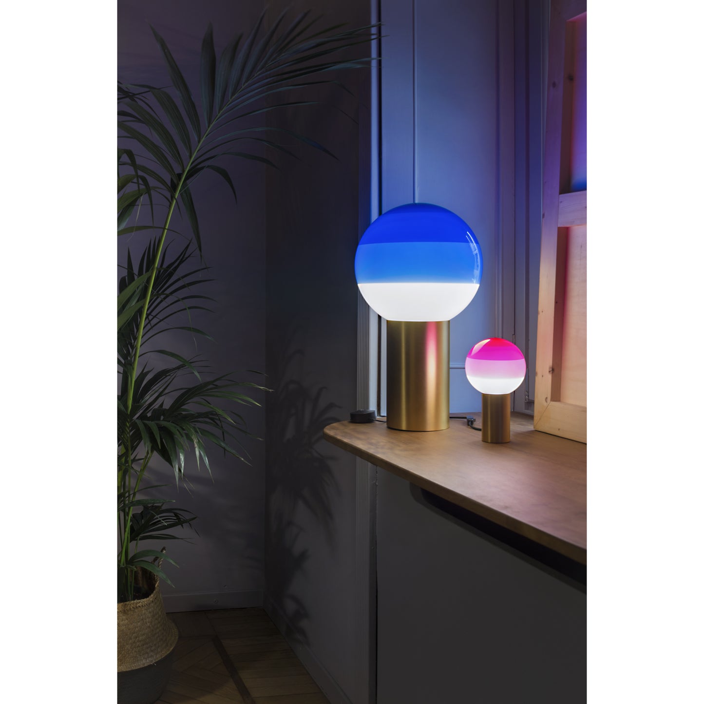 Dipping Light Table Lamp
