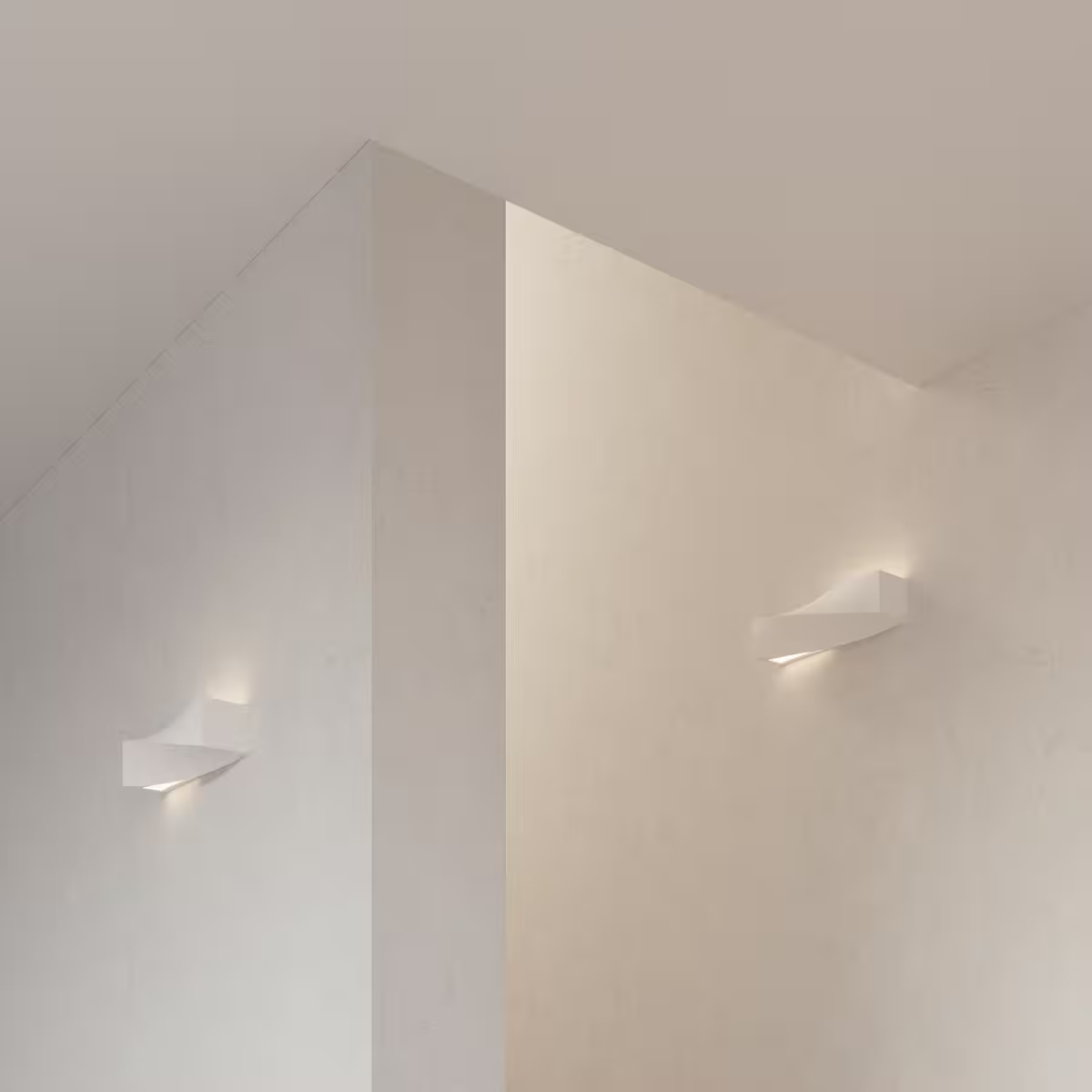 Sigma Ceramic Wall Light in White