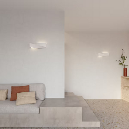 Sigma Ceramic Wall Light in White