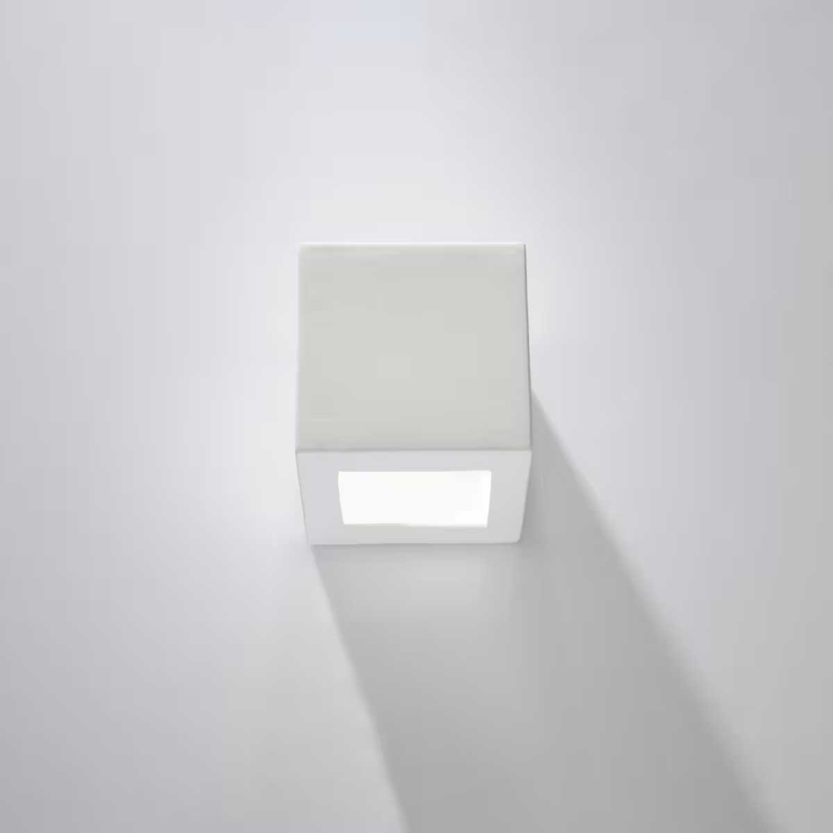 Leo Ceramic Wall Light