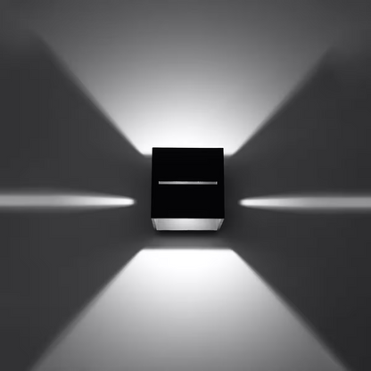 Lobo Wall Light