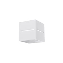 Lobo Wall Light
