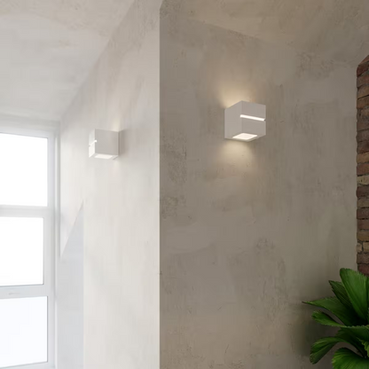 Leo Line Wall Light in White