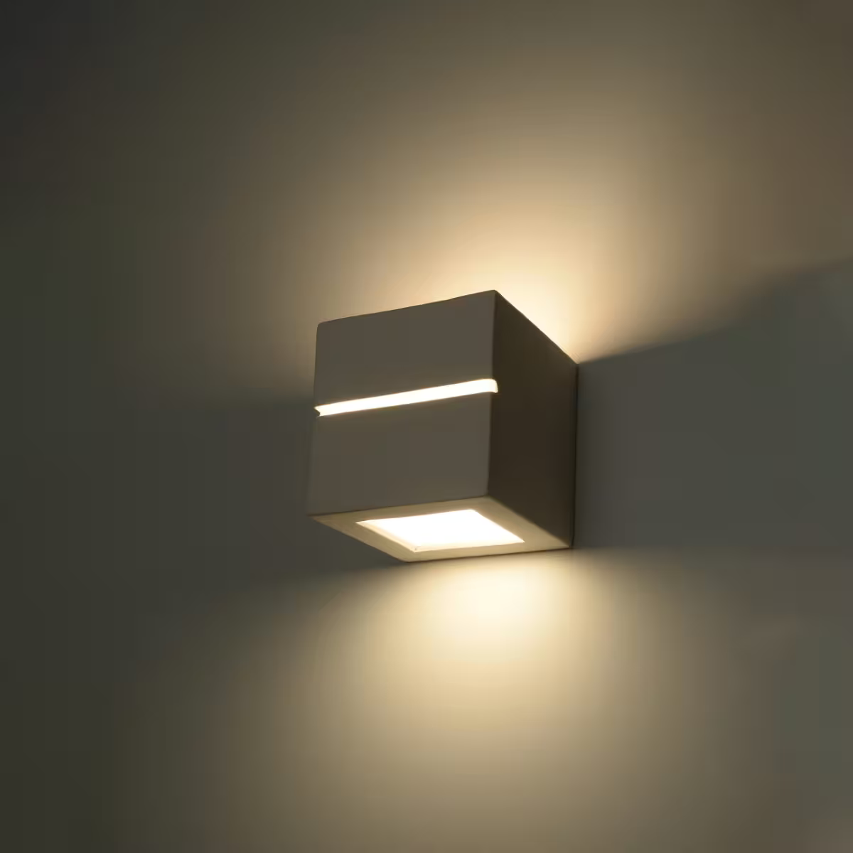 Leo Line Wall Light in White