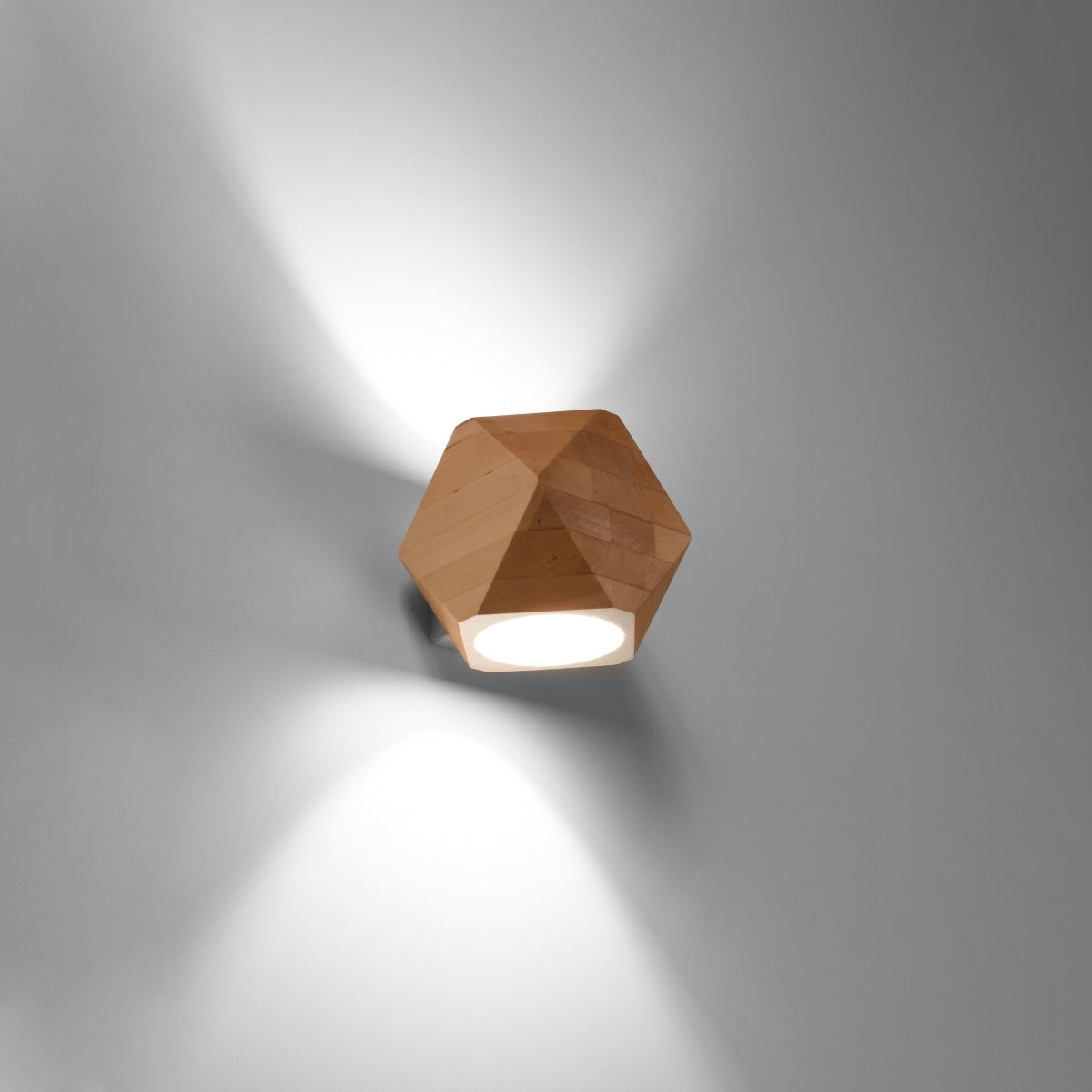 Sollux Woody Wall Light