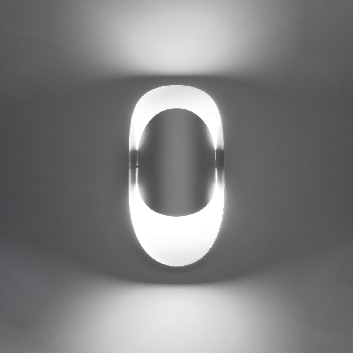 Sollux Tear Wall Light