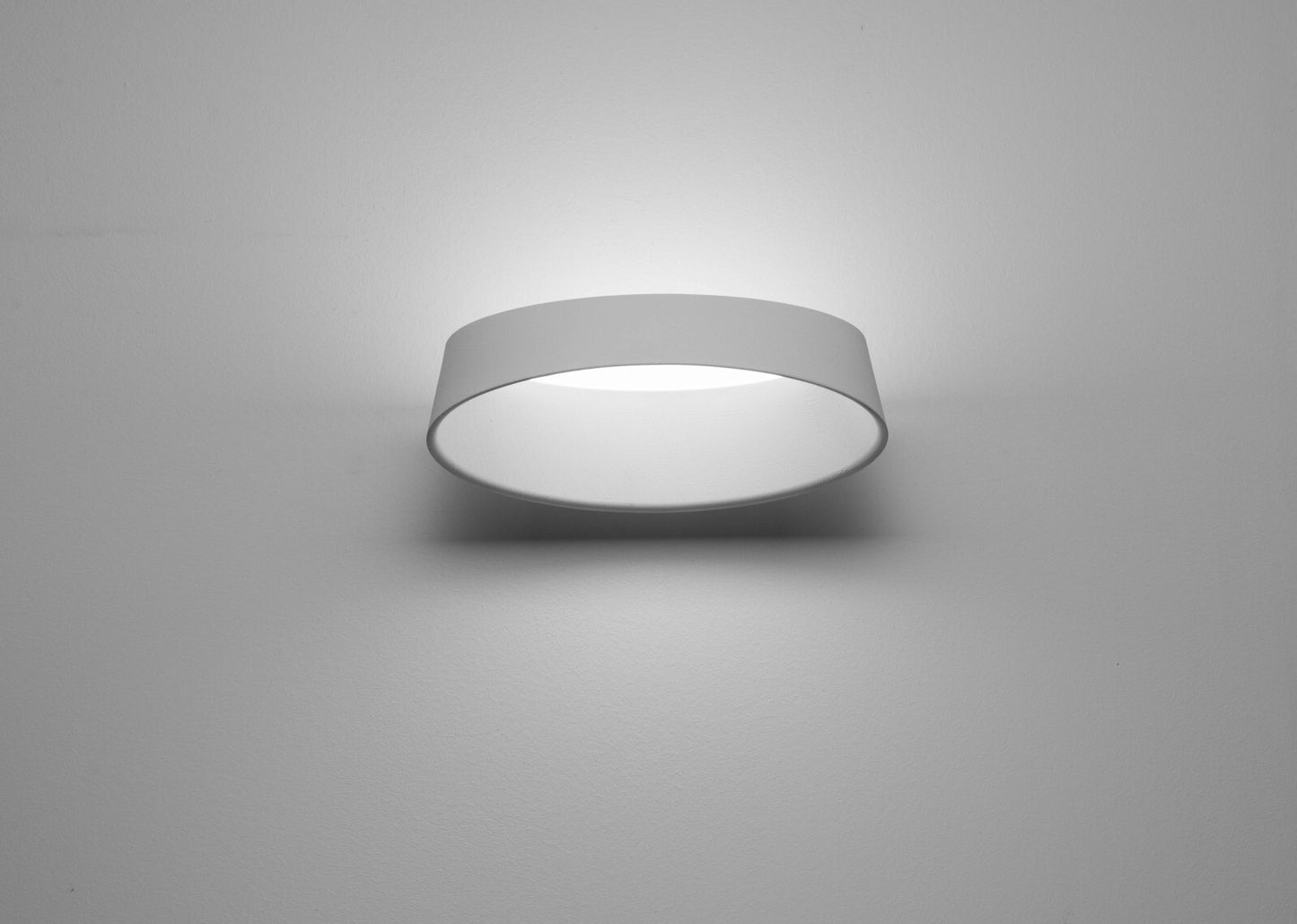 Oxygen W1 Wall Light