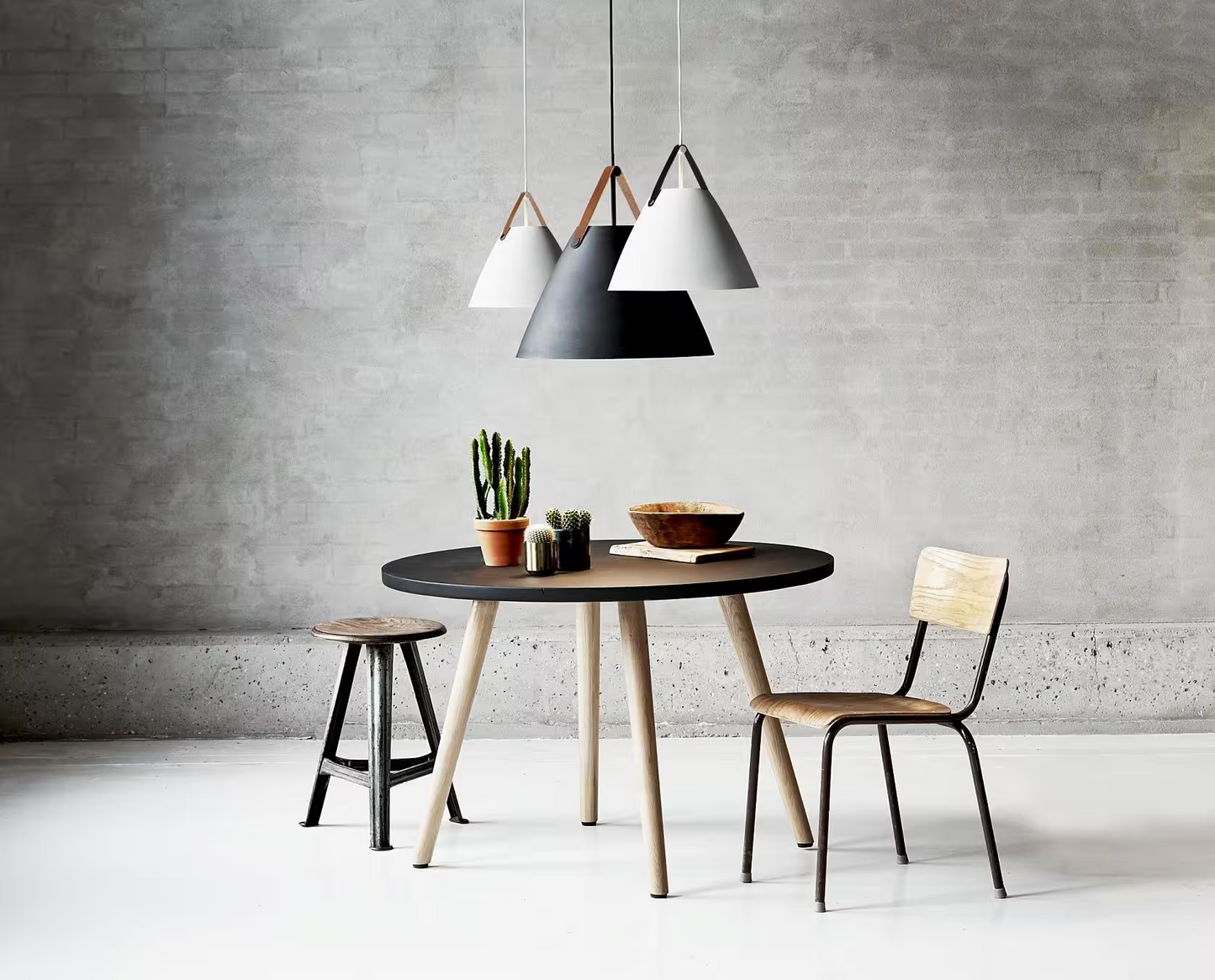 Strap 36 Medium Metal Pendant with Nordic style