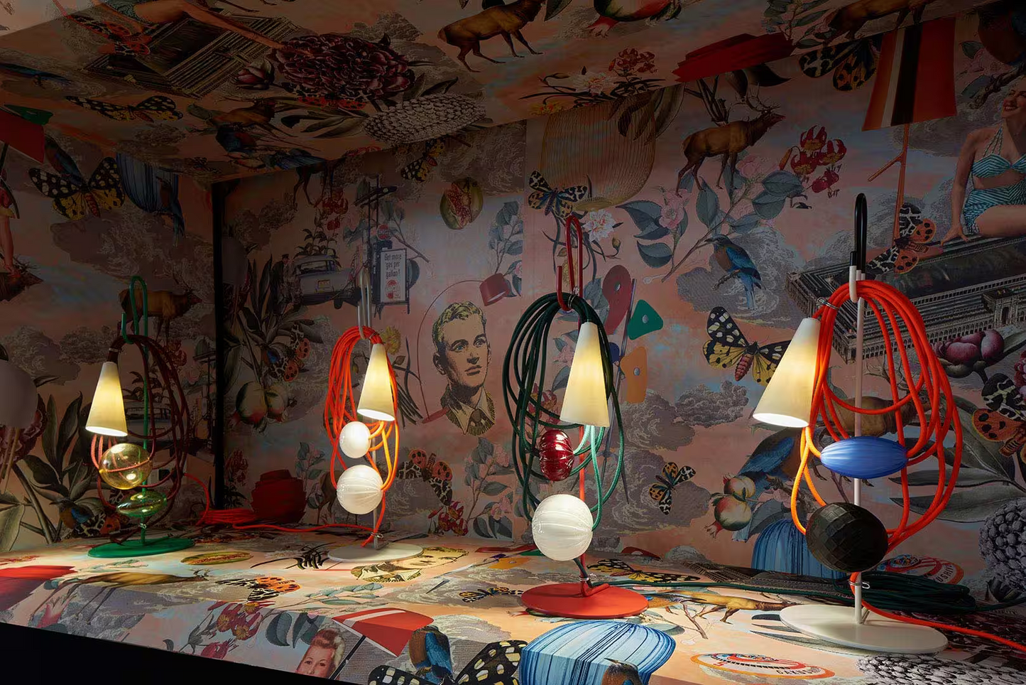 Filo Blown Glass Table Lamp with Porcelain & Coated Metal
