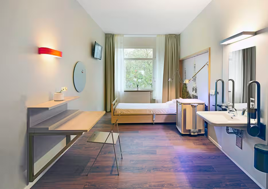I-Clube Small LED Wall & Ceiling Light