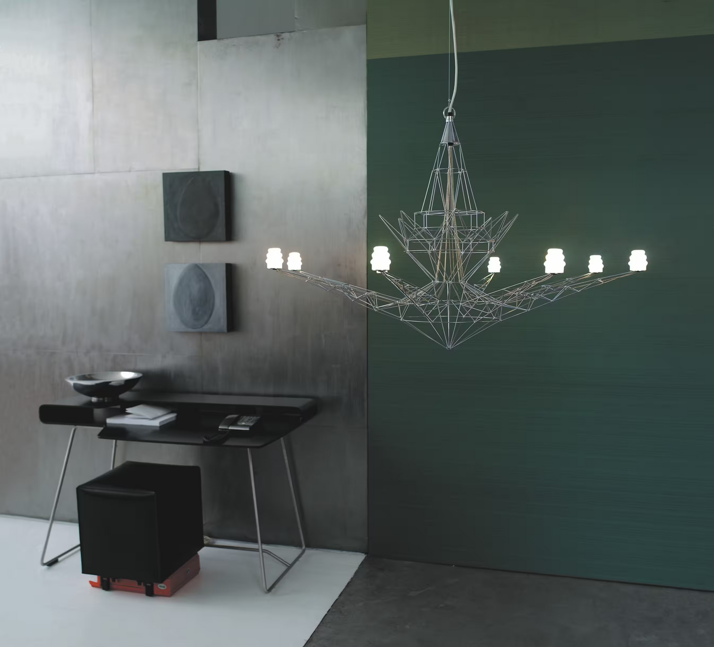 Lightweight 8-Light Chandelier