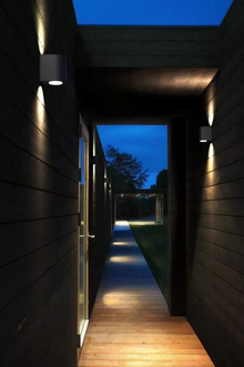 Canto 2 Outdoor LED Wall Light