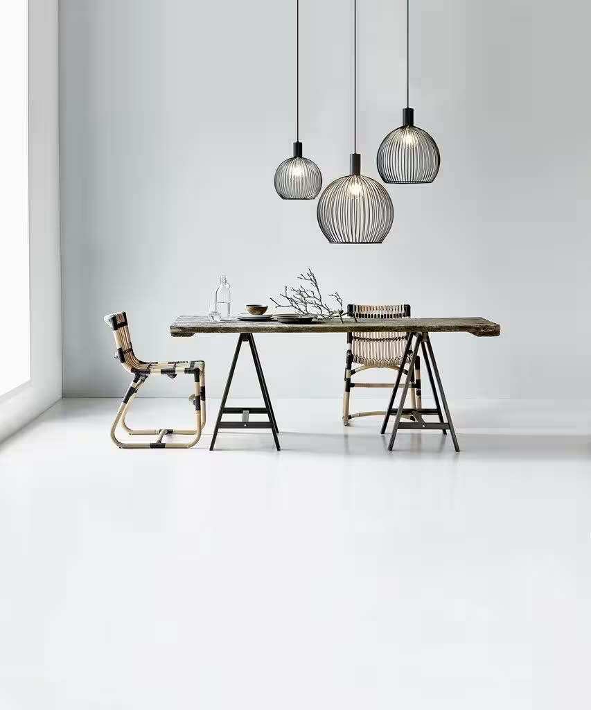 Aver 30 Single Pendant Black