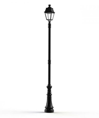 Roger Pradier Avenue 4 Outdoor Post Light