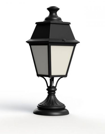 Roger Pradier Avenue 4 Post Top Lantern