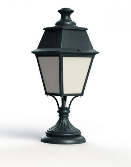 Roger Pradier Avenue 4 Post Top Lantern