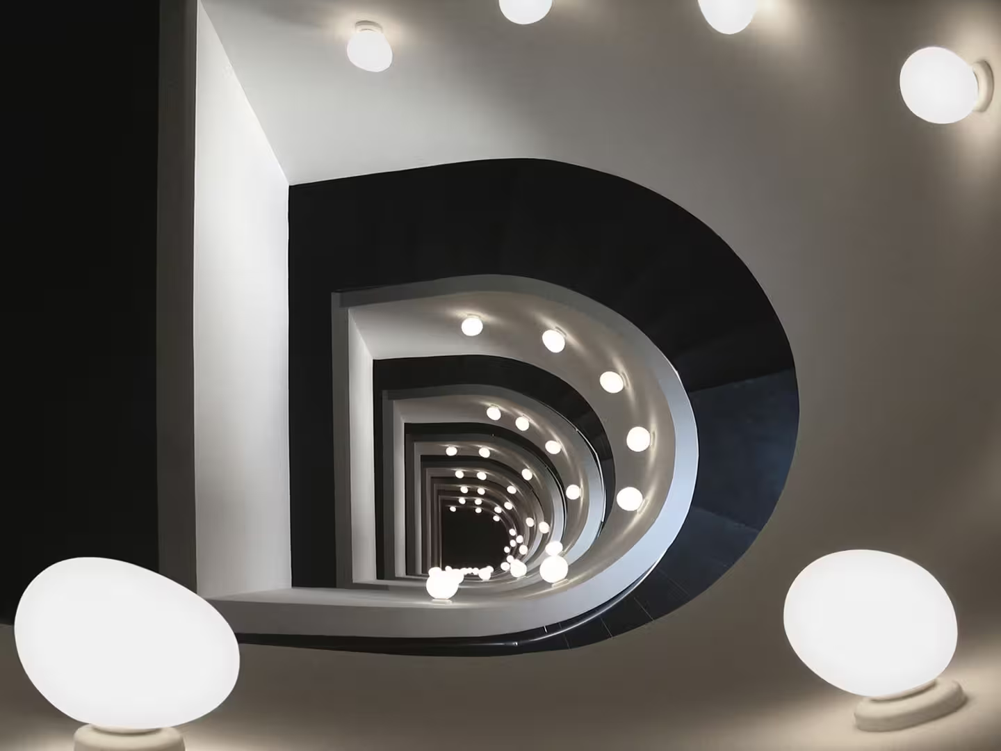 Gregg Grande Semi 2 MyLight Wall/Ceiling Light