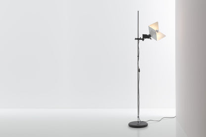 Triedro Floor Lamp