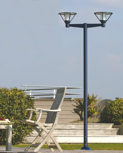 Roger Pradier Bermude Twin Post Light