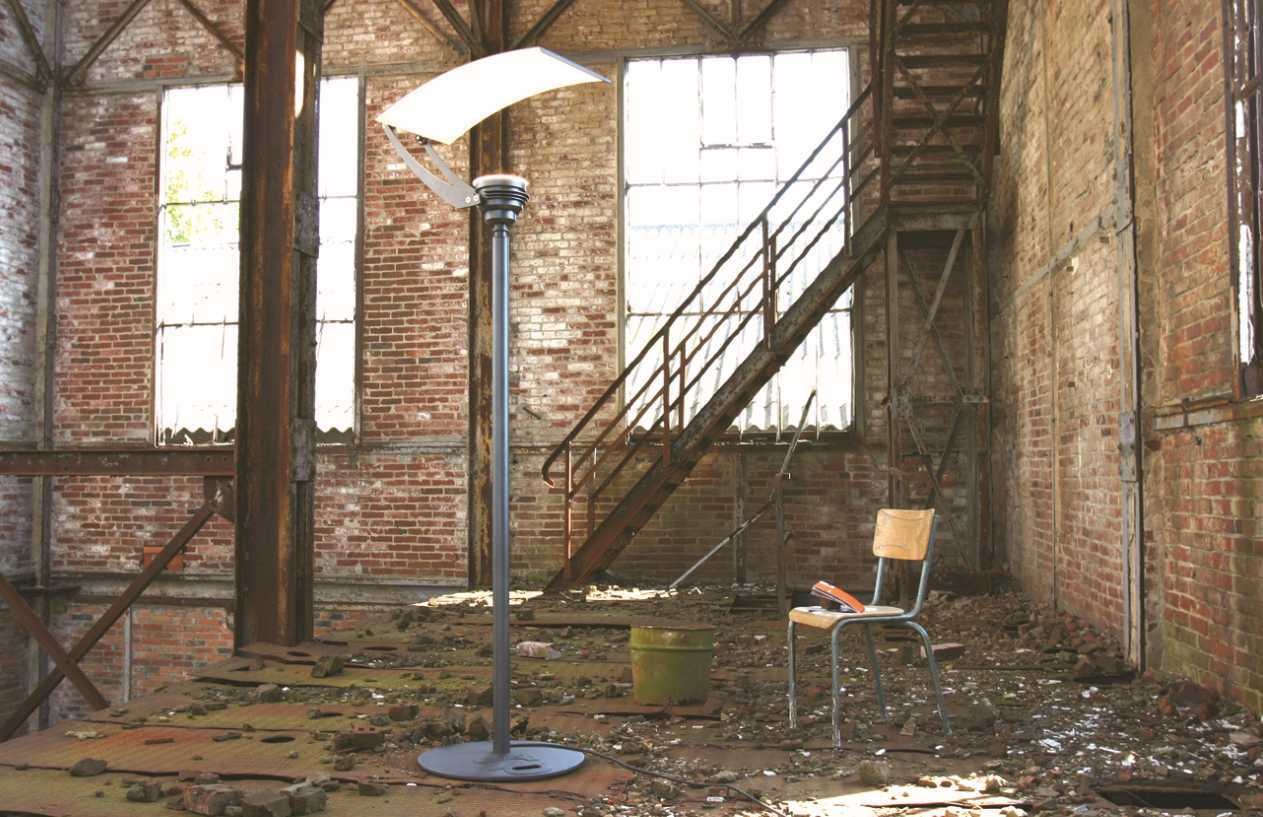 Roger Pradier Equix Post Light