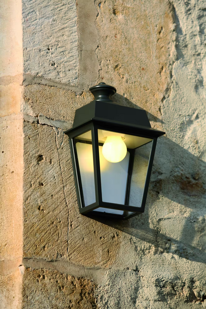 Place des Vosges 1 Evolution Clear Glass E27 Wall Light