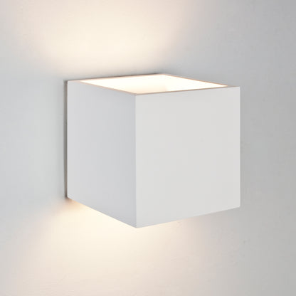 Astro Pienza Wall Washer
