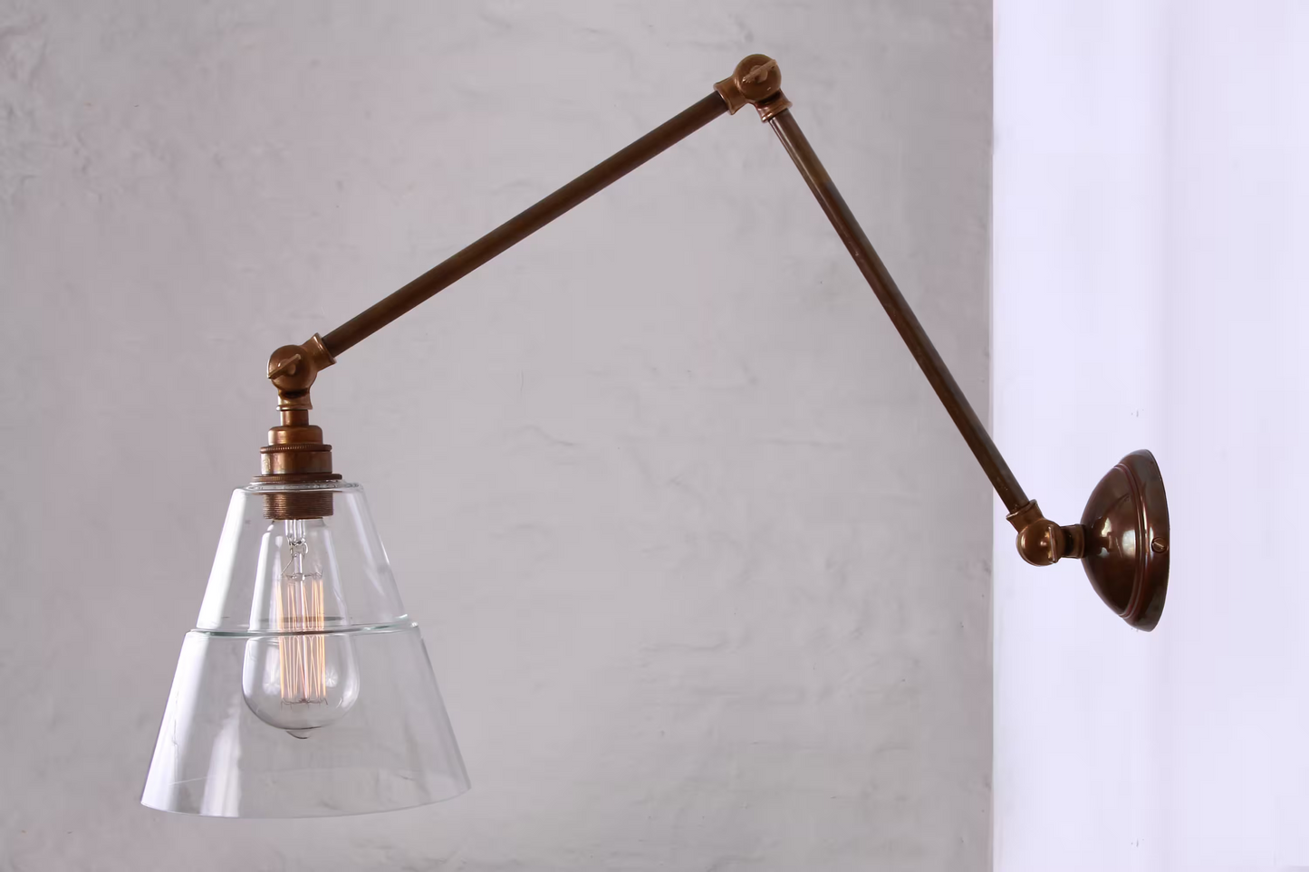 Lyx Cone Adjustable Arm Poster Light