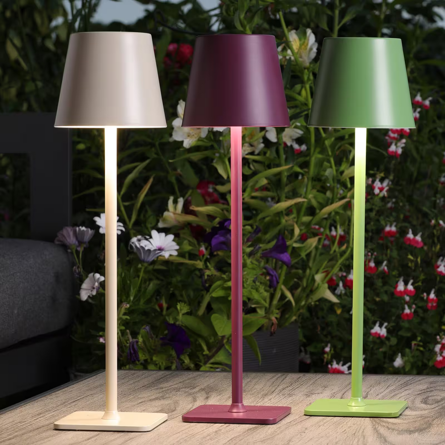 Derrick Outdoor Rechargeable Table Lamp
