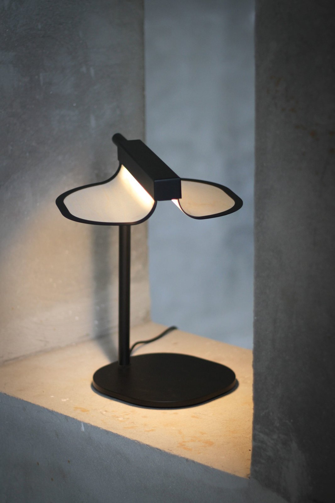 LZF Omma Table Lamp