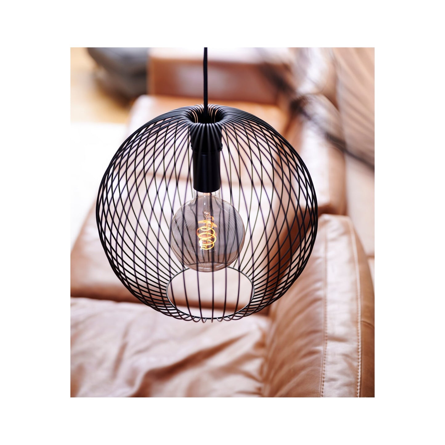 Beroni 35 Pendant in Black