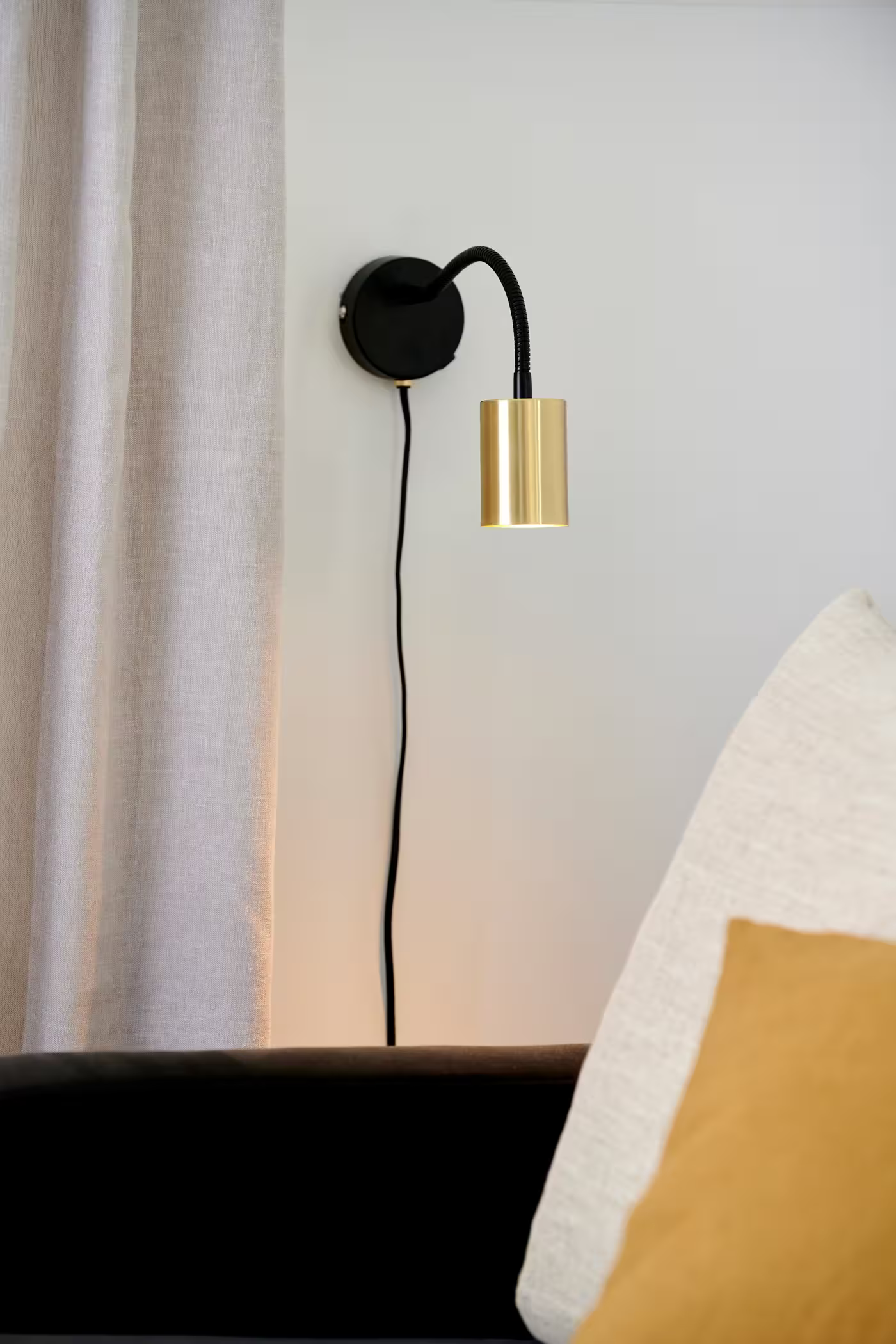 Explore Flex Wall Light