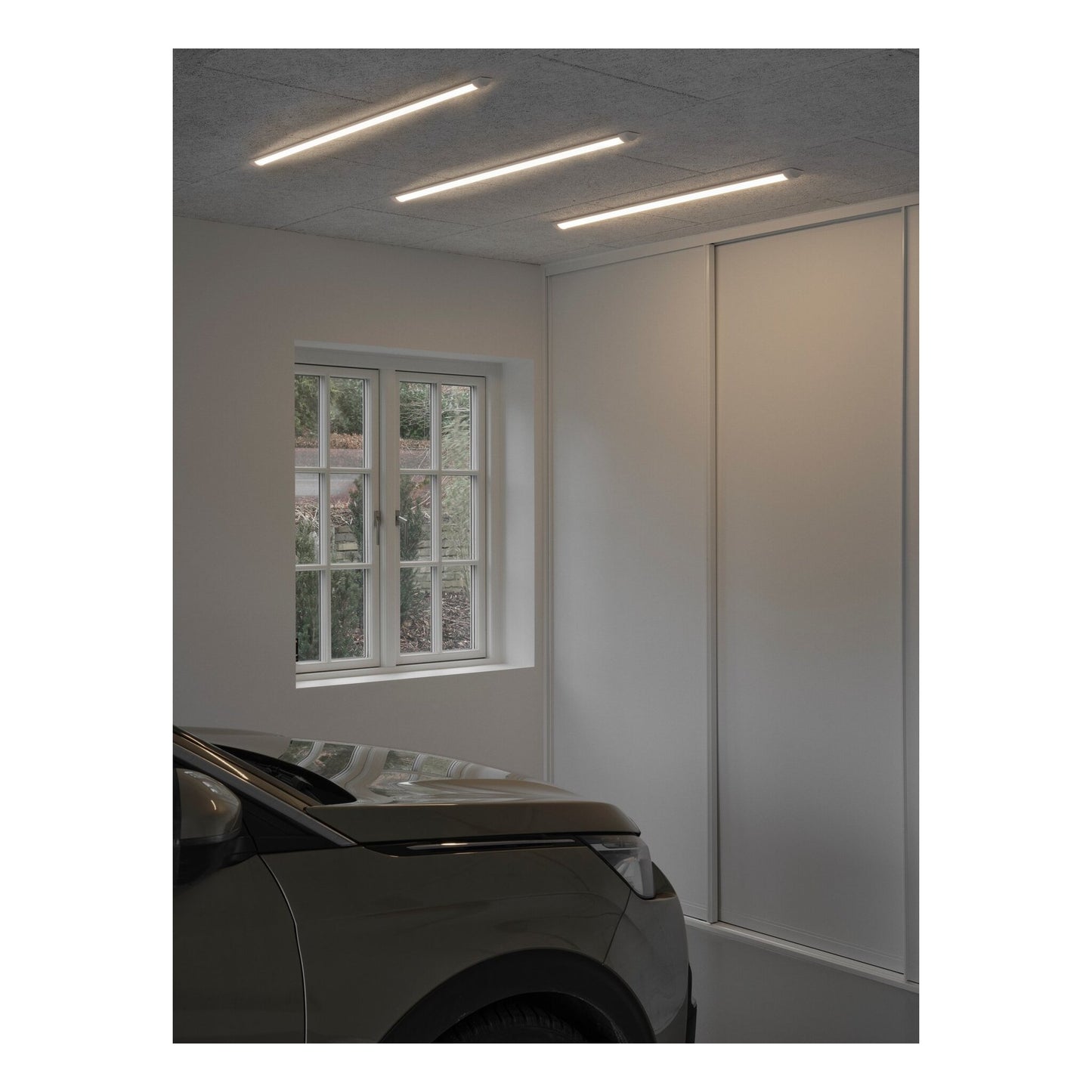 Glendale 120 Batten Light Fitting in White