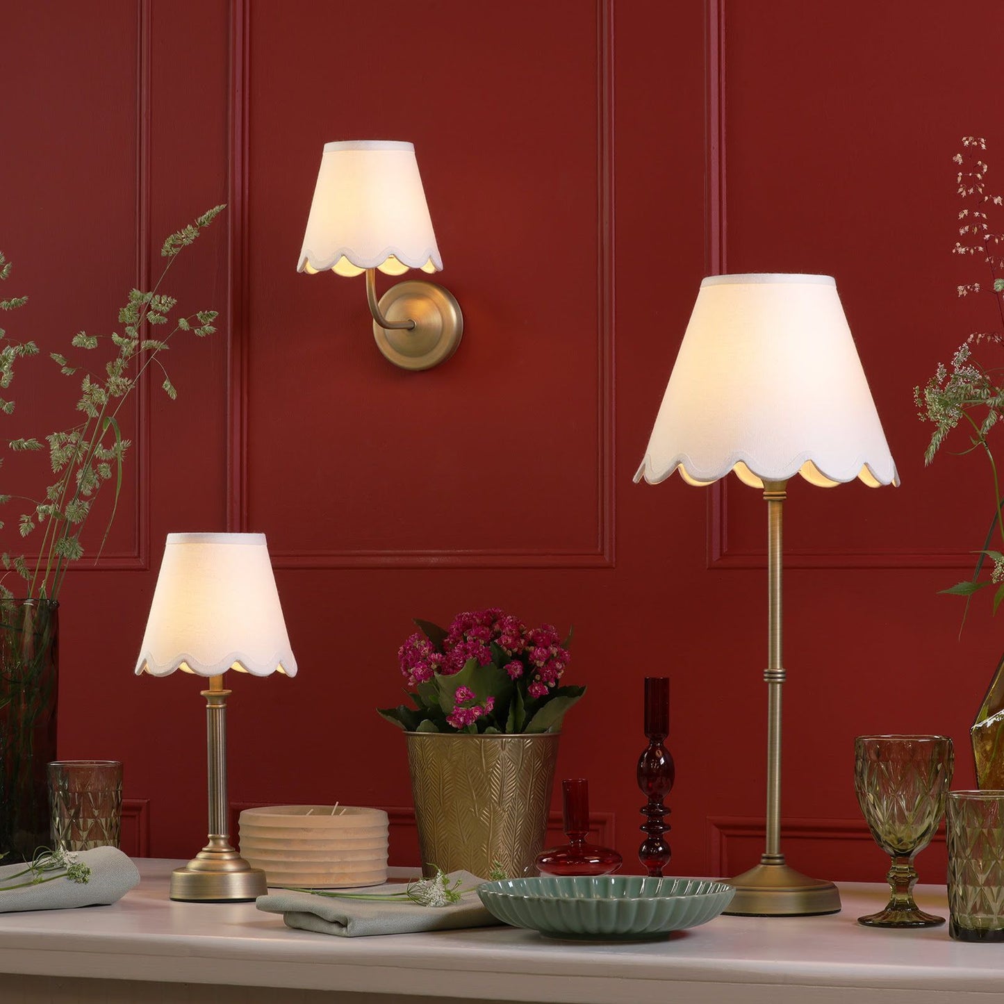 Dar Navarro Wall Light