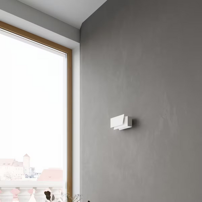 Piegare Wall Light in White