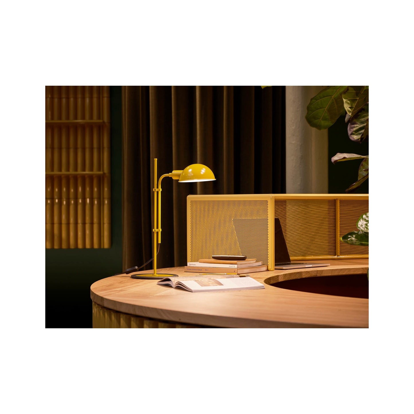 Funiculi S Table Lamp